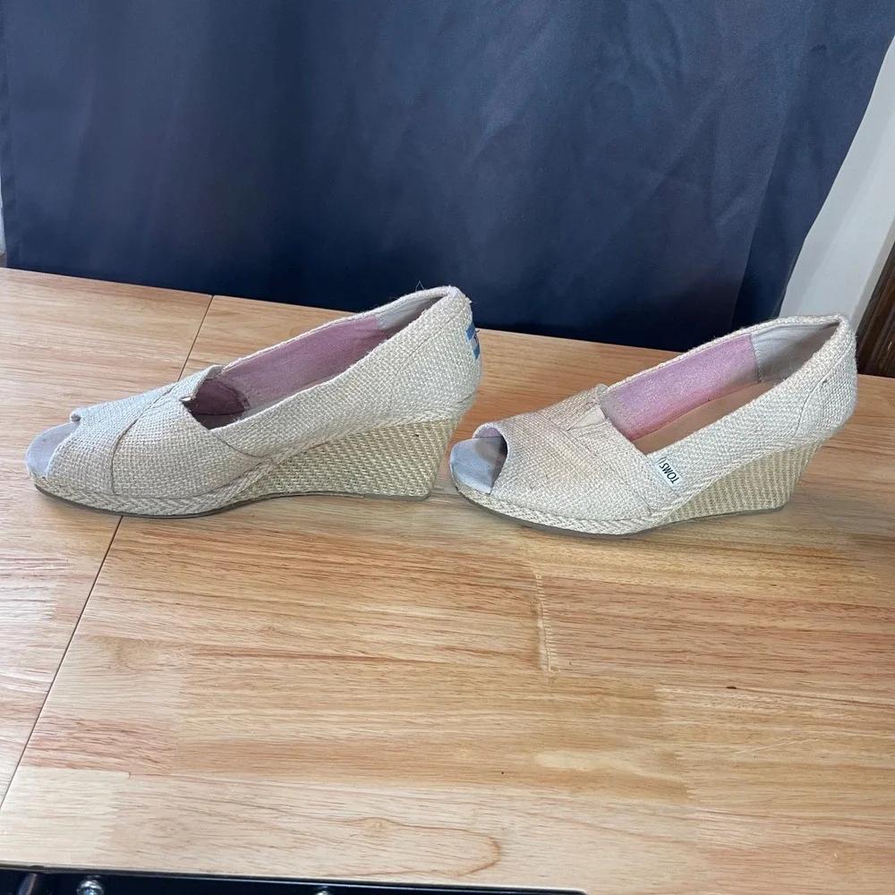 TOMS Womens Natural Burlap Peep Toe Espadrille Wedge Sandals Beige Size 11